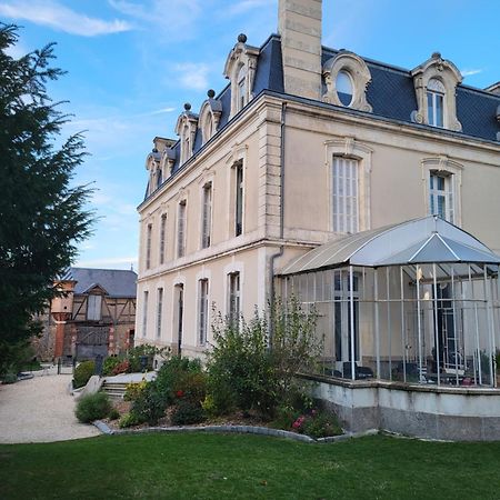 Les 5 Escales Panzió Parthenay Kültér fotó